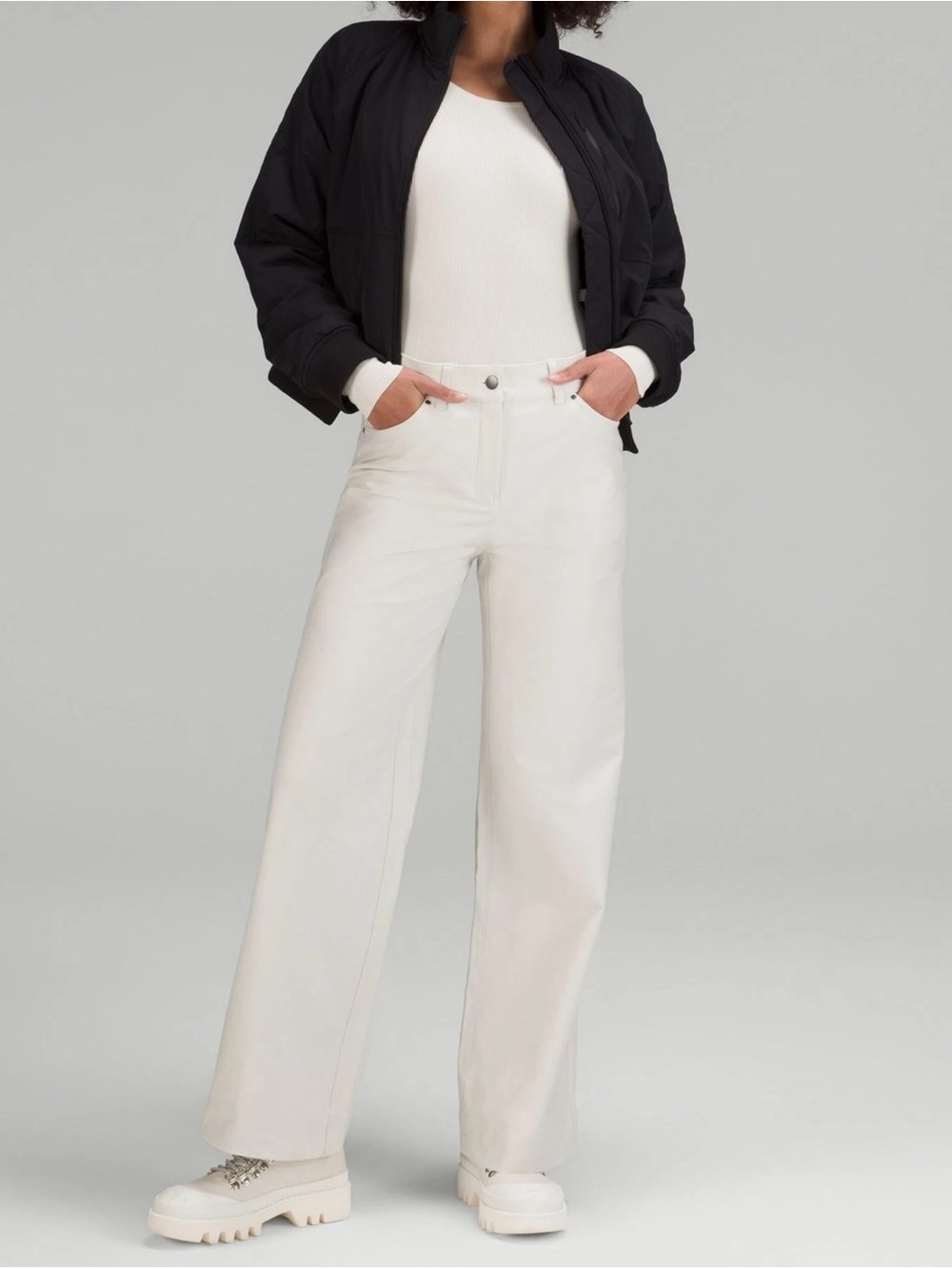 lululemon 5 pockets city sleek high rise wide leg Light sz 29 beige
